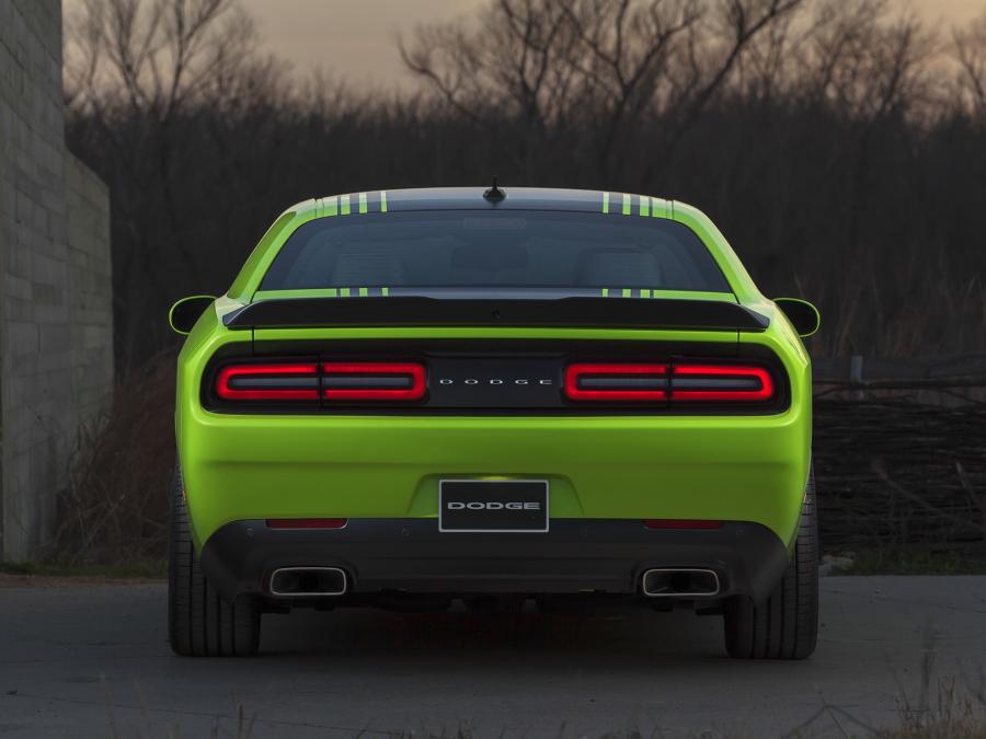  Dodge Challenger R/T Shaker 2015 года  (фото 8 из 54)